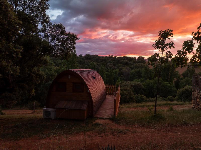 Others, Cork Valley :: Pod Houses Toledo, Toledo