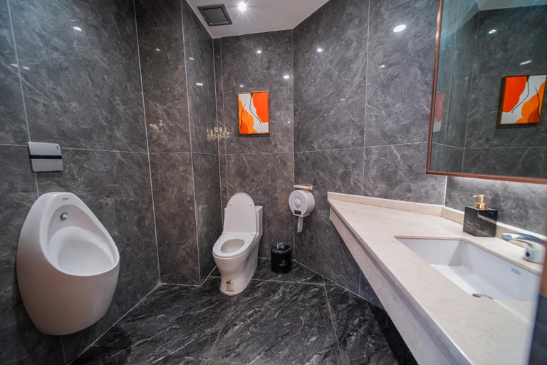 Bathroom 4, Kelly Jinyue Hotel 成都凯丽金悦酒店, Chengdu