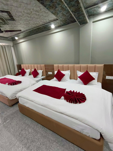 Bedroom 4, Hotel Fateh Heights, Chamoli