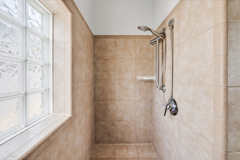 Bathroom 4, Casa Azul - Boardwalk to the Beach!, Nueces