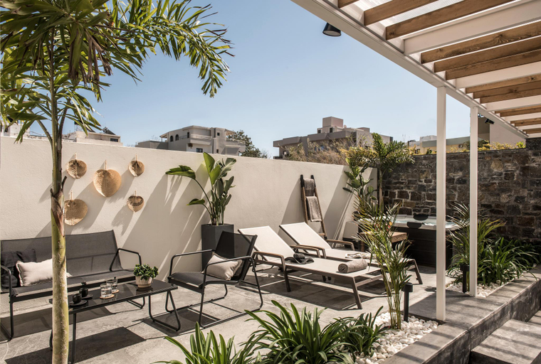 Others 3, Icos City, Crete