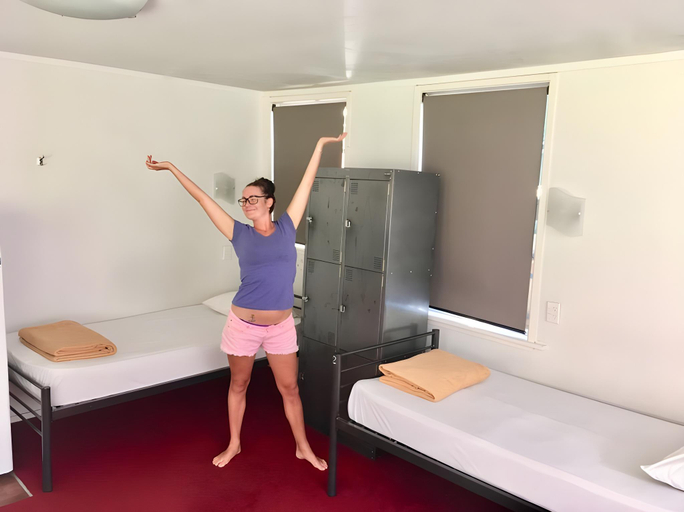 Bedroom 3, Freemans Backpackers, Waitakere