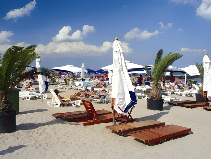 Others 5, Hotel Turist, Mangalia