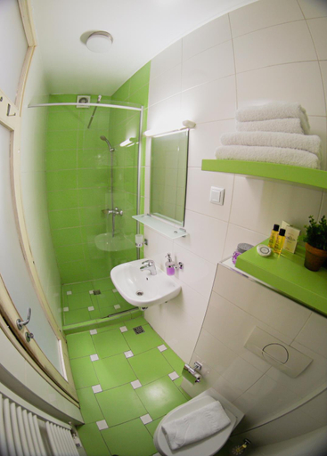 Bathroom 4, Hotel Lula, Sarajevo