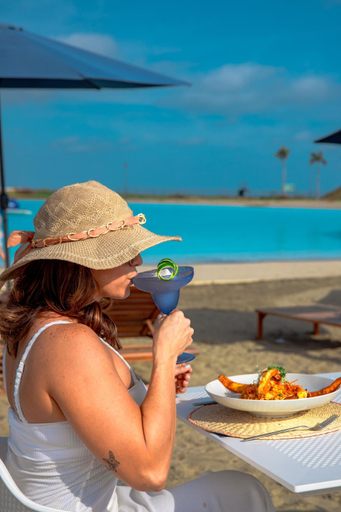Food & Drinks 5, Karibao Resort Town, Playas