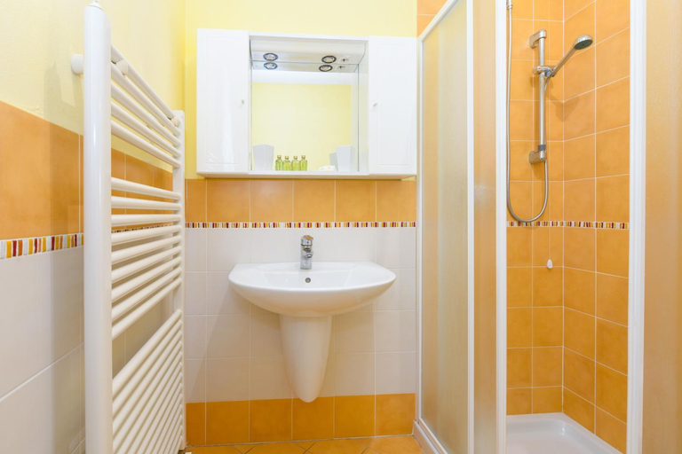 Bathroom 4, Olive Escape Residence, Brescia