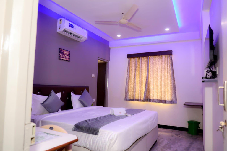 Bedroom 2, Wishotel Inn The Silver Sky, Indore
