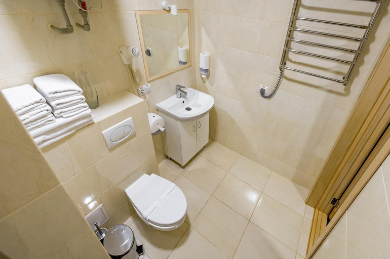 Bathroom 4, Rooms Hotel, Vinnyts'ka