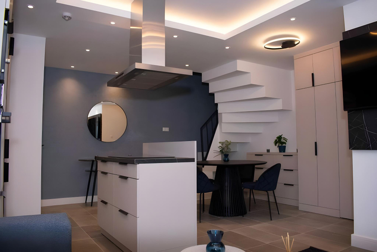 Others 5, Luxury Cozy 2 BDR Downtown Apt.4, Budapesti
