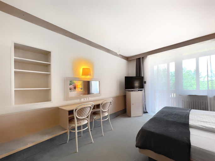 Bedroom 2, WAGNERS Hotel Schonblick, C&C Hotels und Vertrieb GmbH, Bayreuth