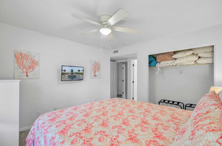 Bedroom 3, 307 Yacht Harbor by Avantstay 5 Mins to Links Golf Course!, Charleston