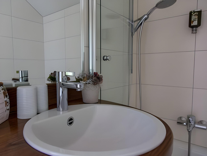 Bathroom 5, Albergo-Toscana, Sächsische Schweiz-Osterzgebirge