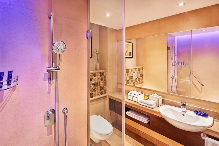 Bathroom, Vivanta Jammu, City Centre, Jammu