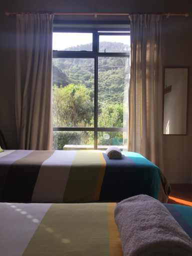 Bedroom 2, Piha Beachstay Accommodation, Waitakere