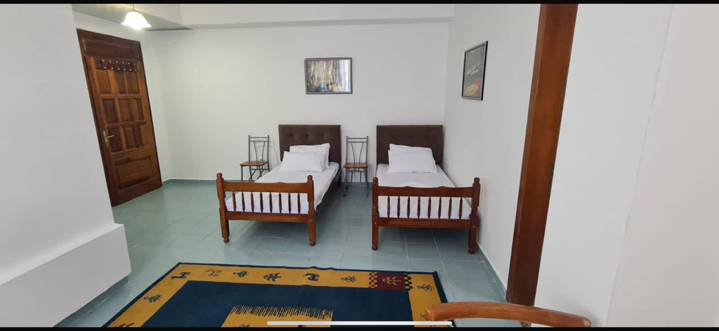 Others 2, Hotel Ardian, Kavajës