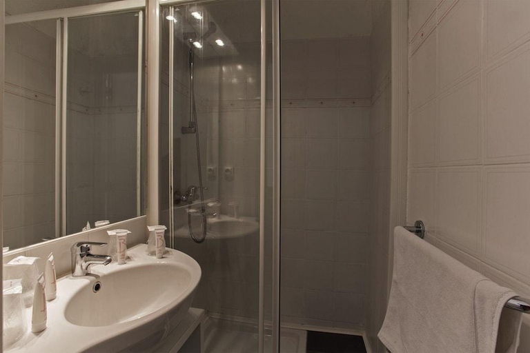 Bathroom 5, Belambra Clubs Belgodere - Golfe de Lozari, Haute-Corse