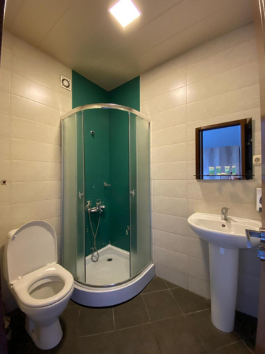 Bathroom 3, 8 rooms, Mtskheta