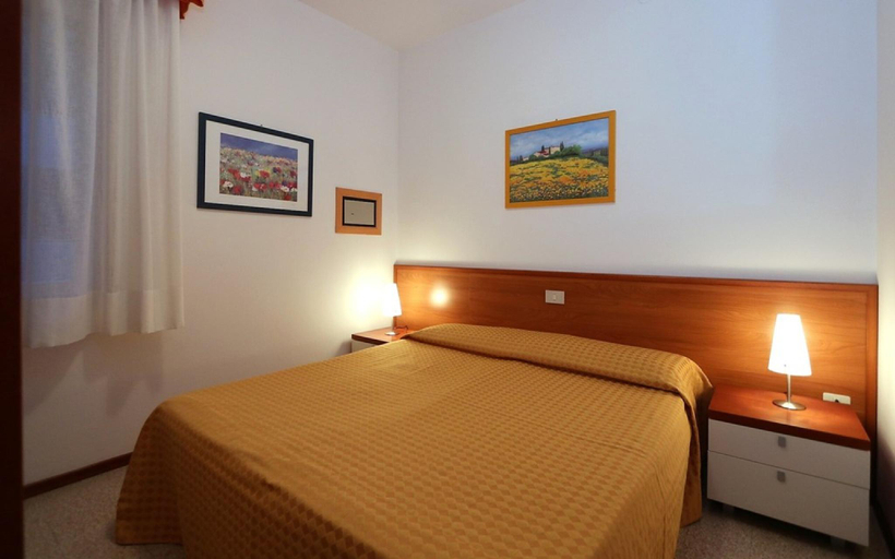Bedroom 2, Flat in a Villa With Garden, Venezia