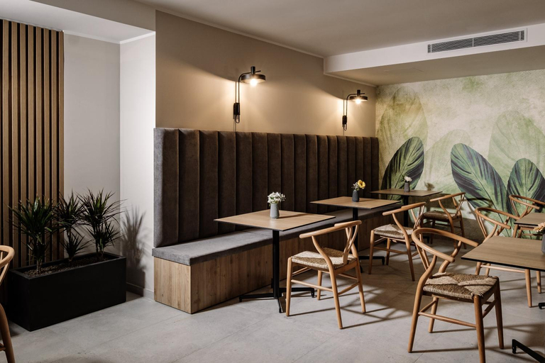 Food & Drinks 5, Amery House