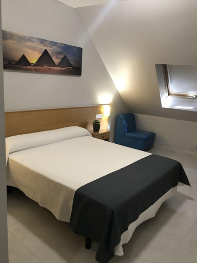 Bedroom 3, Hotel Bradomin, Pontevedra