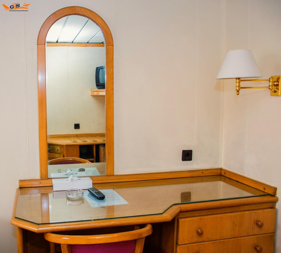 Bathroom, GTS Nile Cruise Luxor Aswan every monday from Luxor friday from Aswan, Luxor