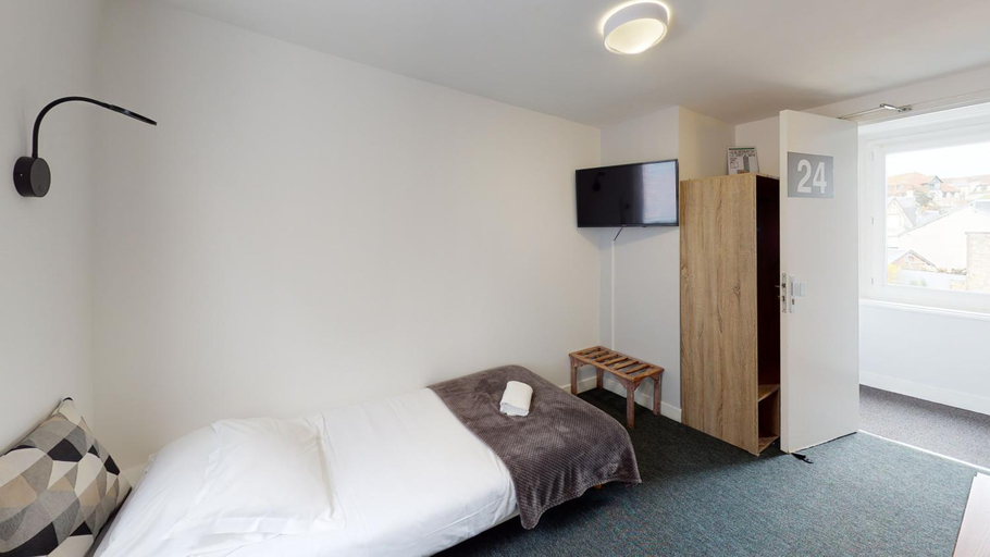 Bedroom 2, Hotel L'Estran, Calvados