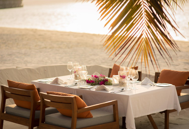 Food & Drinks 5, LUX* South Ari Atoll