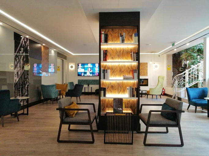 Public Area 3, Gran Versalles, Madrid