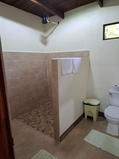 Bathroom 3, Hotel Catarata Rio Celeste, Guatuso