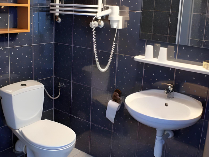 Bathroom 3, Hotel Huszcza, Mrągowo