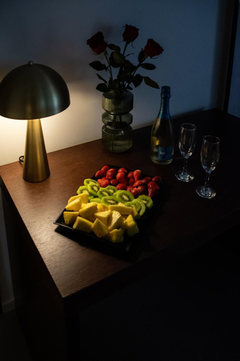 Food & Drinks 5, Real suite spa, Palermo