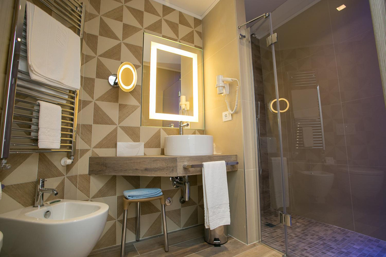 Bathroom 5, Hotel Terme Abano Verdi, Padua