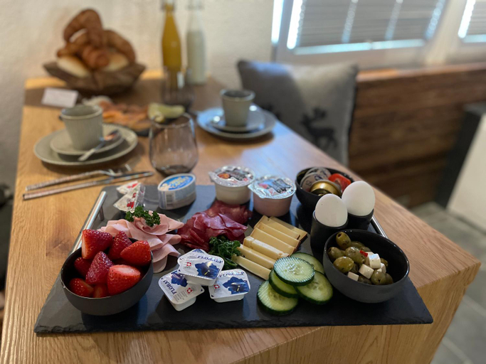 Food & Drinks 4, Mountainsuite, Goms