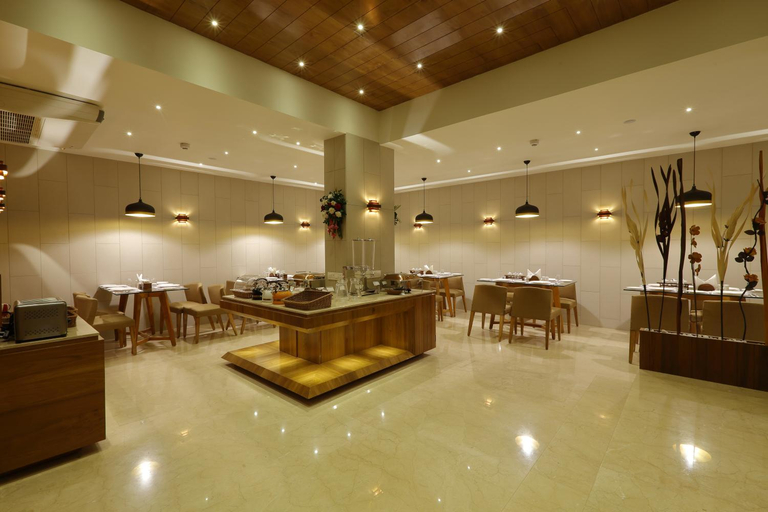 Food & Drinks 5, 440 a serene stay, Ahmadabad