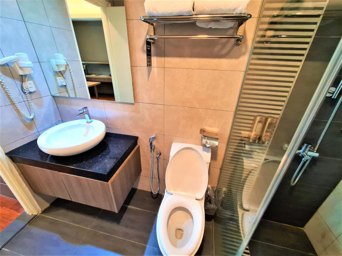 Bathroom 4, Nexus Regency Suites Hotel Subang Jaya, Shah Alam