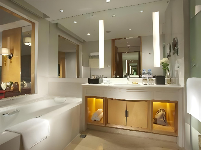 Bathroom, WorldHotel Grand Juna Wuxi, Wuxi