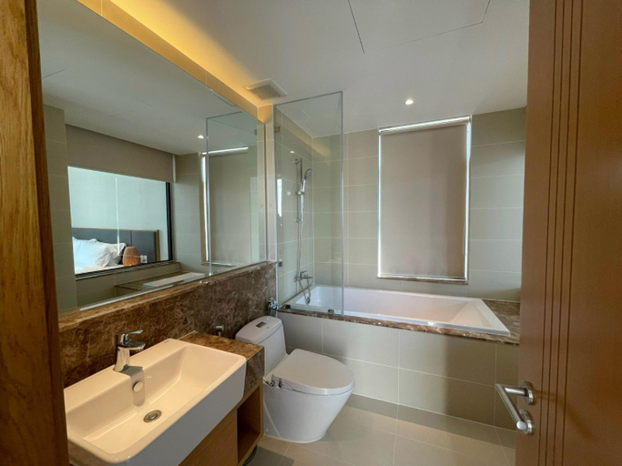 Bathroom, Apartment in Wyndham Garden Cam Ranh, Cam Lâm