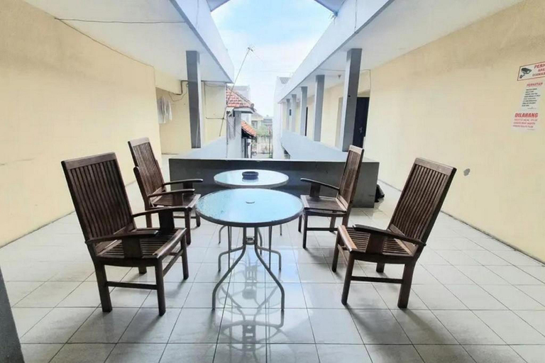 Public Area 3, RedDoorz near Universitas PGRI Kanjuruhan, Malang