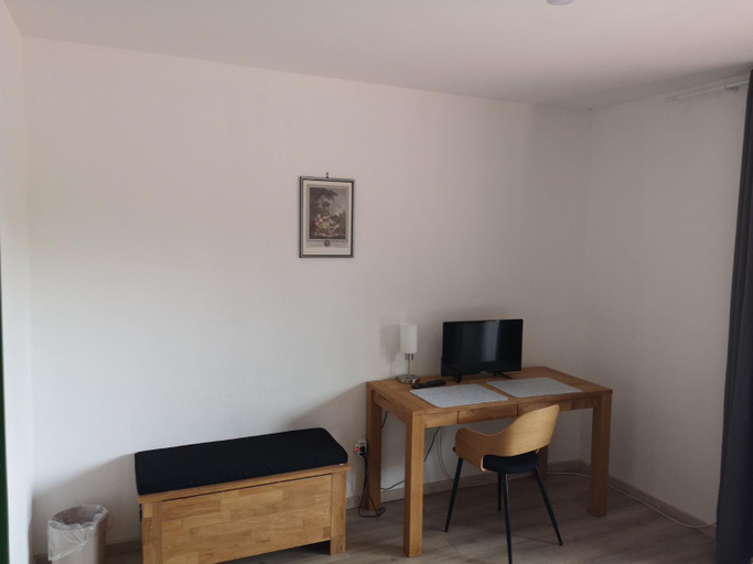 Others 2, Hotel Finkenberg, Euskirchen