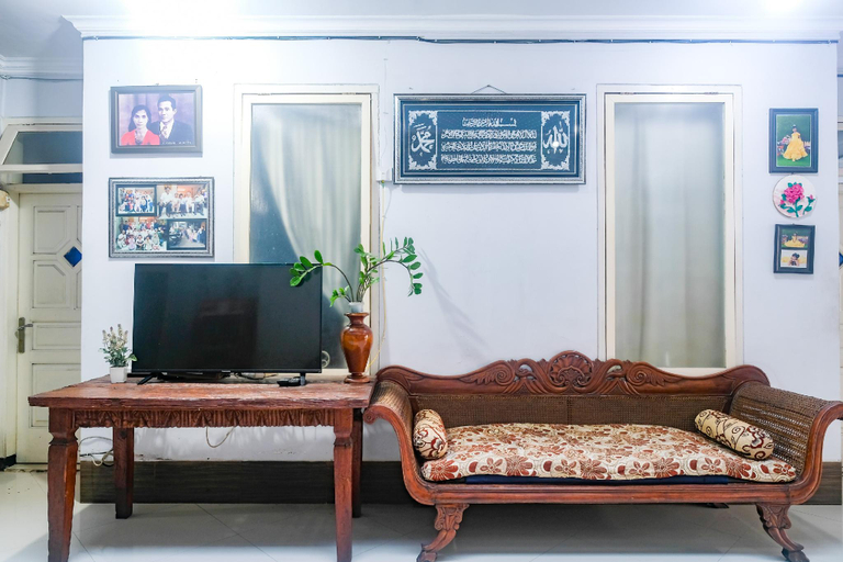 Public Area 3, RedDoorz near Batik Tulis Celaket 2, Malang