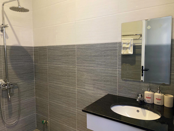 Bathroom 3, KHACH SAN ROMO, Quảng Ngãi