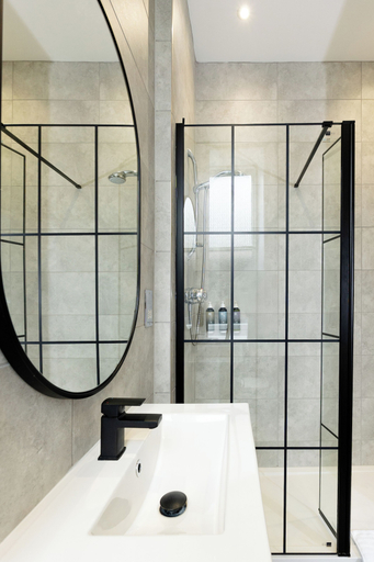 Bathroom 4, The Royal Hotel, Devon