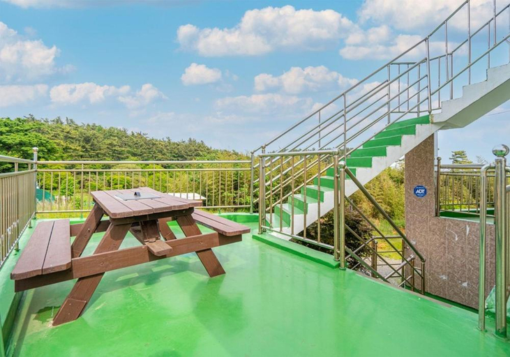 Sport & Beauty, Taean Gana Pension, Taean
