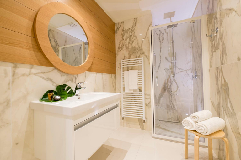 Bathroom 5, Metropol Ceccarini Suite, Rimini