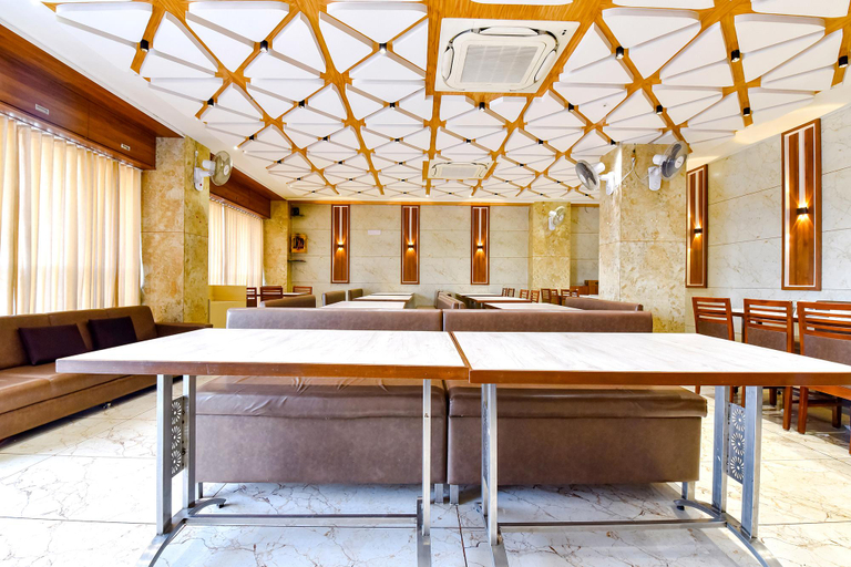 Food & Drinks 4, Hotel O Vishwa, Gandhinagar