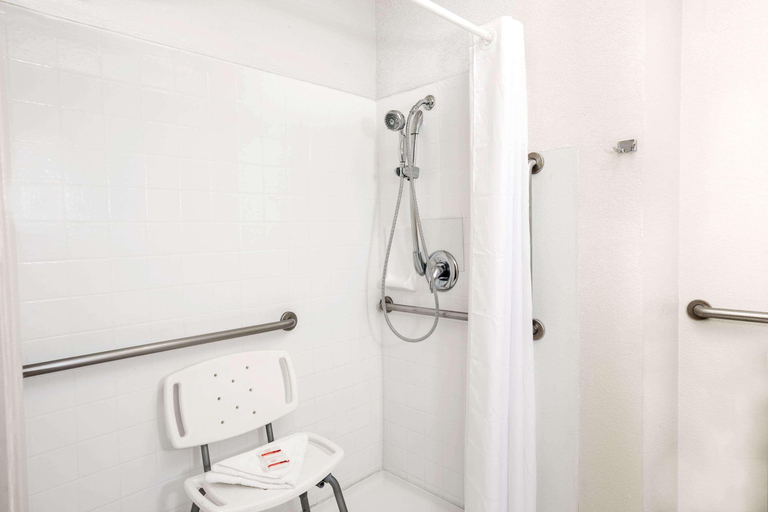 Bathroom 3, Howard Johnson by Wyndham Modesto Ceres, Stanislaus