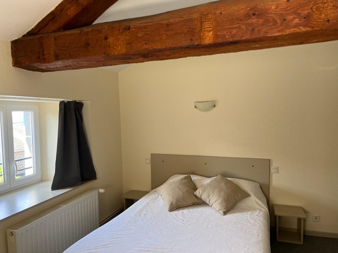 Bedroom 2, Auberge de la Planeze, Cantal