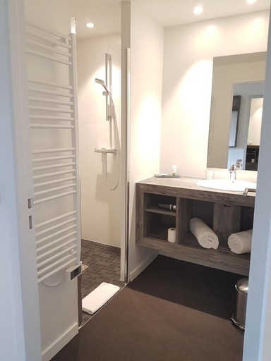 Bathroom 4, Mildiss Hotel Spa & Restaurant, BW Signature, Puy-de-Dôme