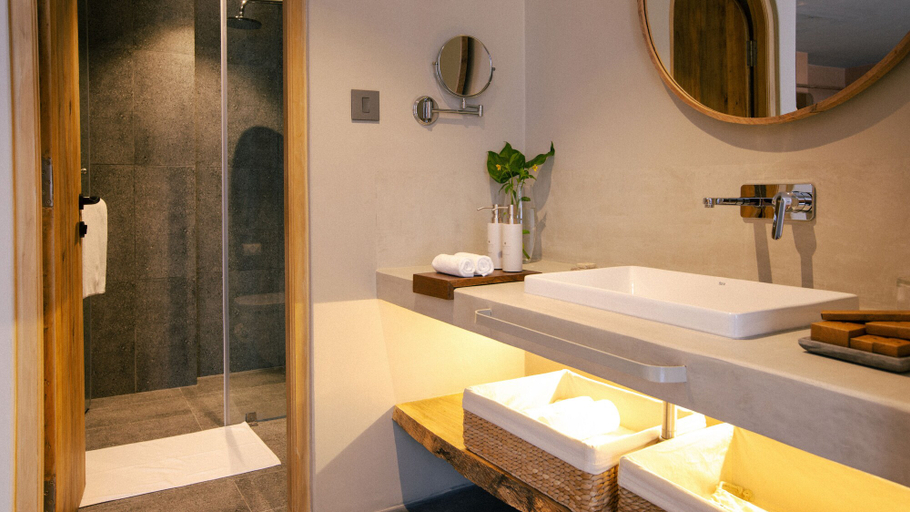 Bathroom 5, Bagaincha Resort & Spa, Gandaki