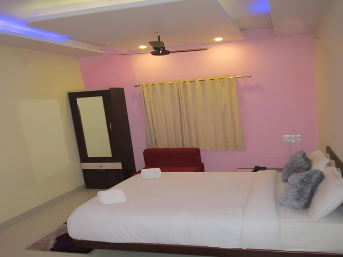 Bedroom 2, Anmols Inn, Satara